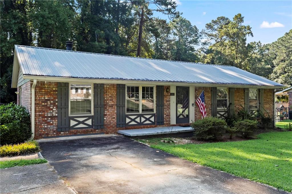 3361 Pawnee Trail SW