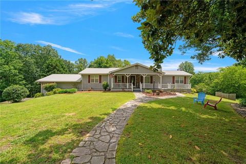 404 Davis Road W Fairmount GA 30139