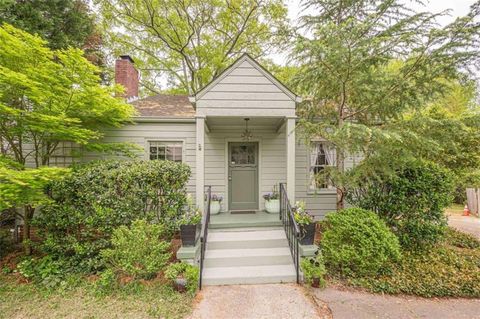 Photo of 712 Berkeley Avenue NW, Atlanta, GA 30318 (MLS # 7754778)