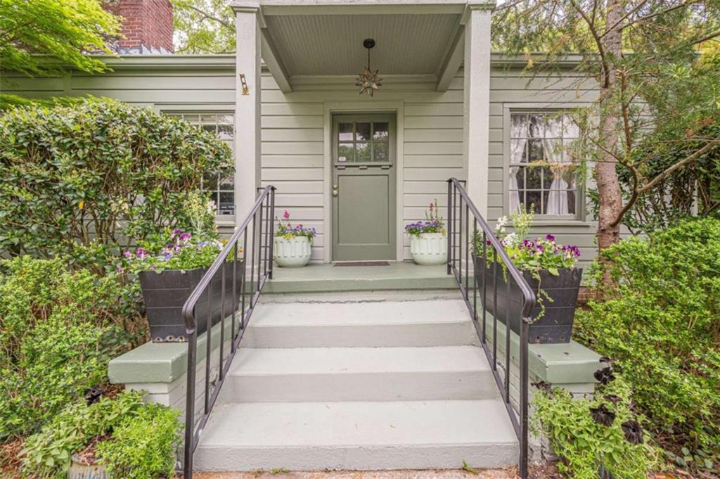 712 Berkeley Avenue NW