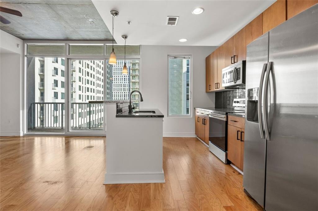 44 PEACHTREE Place NW 1328