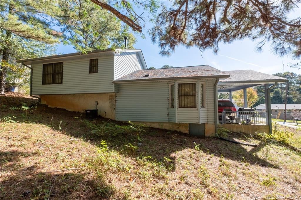 303 Tarragon Way SW