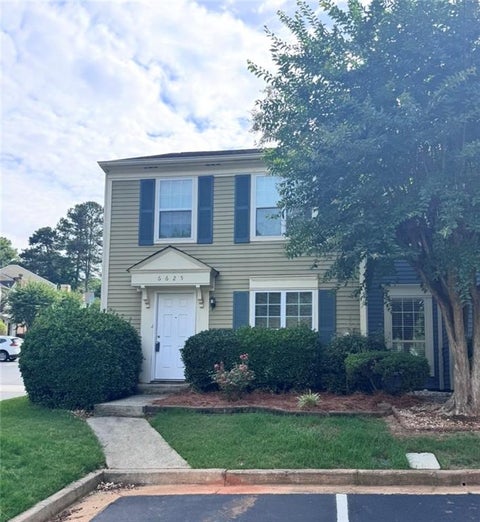 Townhouse For Sale - 6625 Wellington Square<br/> Gwinnett County, Norcross, GA 30093