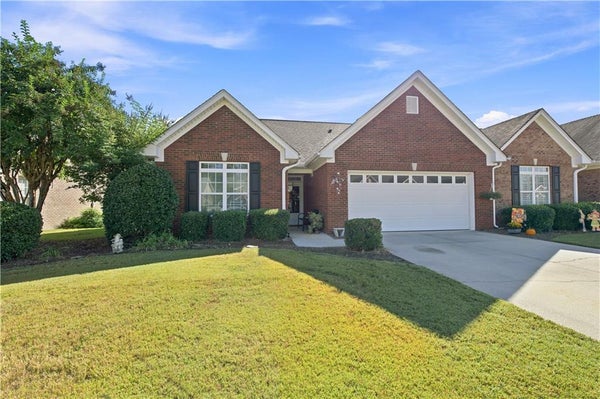 131 REGENCY ROW SW, CALHOUN, GA 30701 - Image e4c0352e80c561c8a385c1db6374ede3/689073511