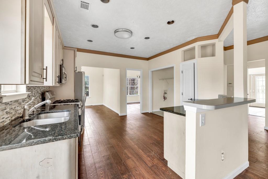 7737 Bar Harbor Drive, Riverdale, Georgia image 12