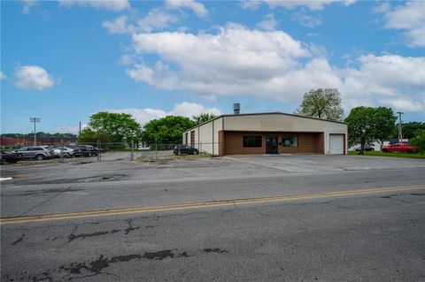 203 King Street S Calhoun GA 30701