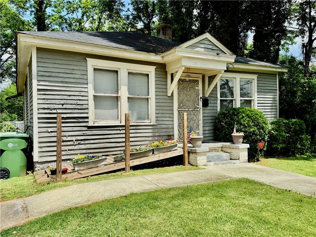 1121 Hunter Place NW