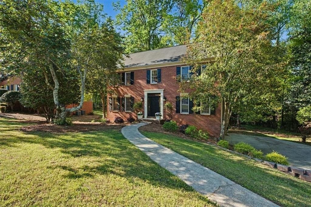 1652 Windcrest Drive SW