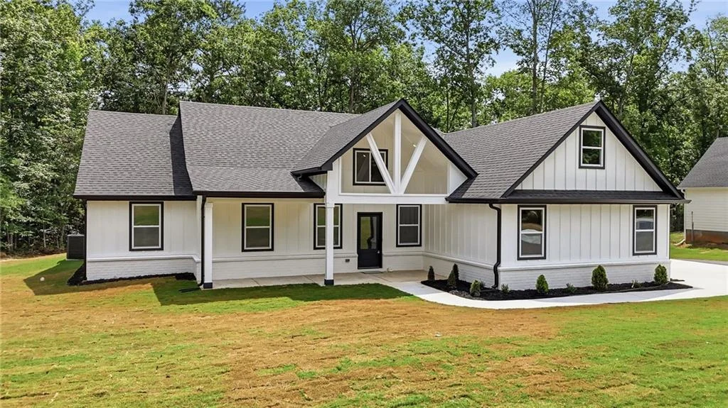 1020 Oakridge Drive