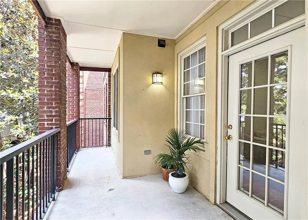 Atlanta, Georgia 30309, United States, 2 Bedrooms Bedrooms, ,2 BathroomsBathrooms,Residential,Active,55114