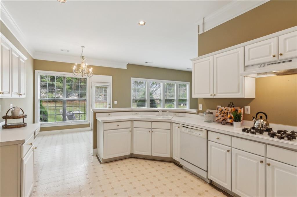 1815 Montcliff Drive, Cumming, Georgia image 14