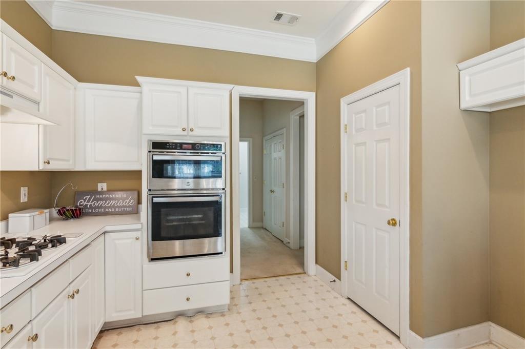 1815 Montcliff Drive, Cumming, Georgia image 12