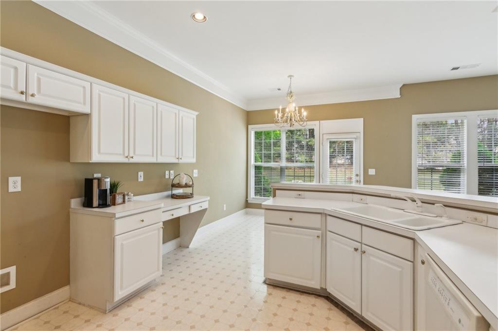 1815 Montcliff Drive, Cumming, Georgia image 13