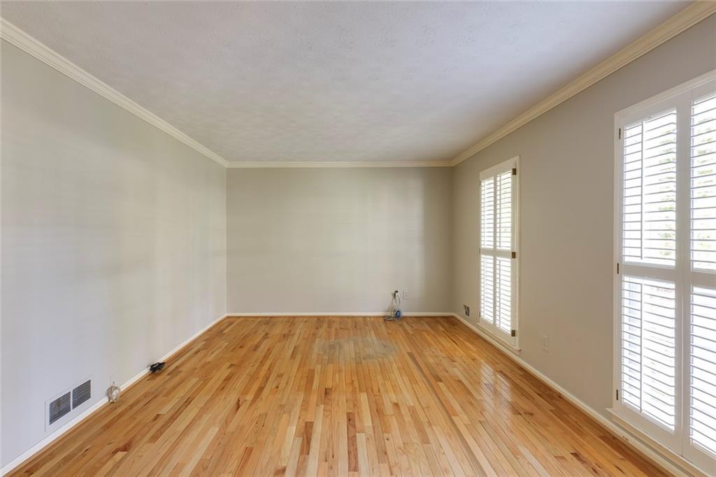 5385 Saffron Drive, Dunwoody, Georgia image 3