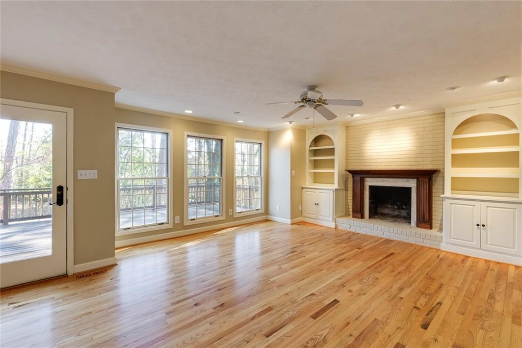 5385 Saffron Drive, Dunwoody, Georgia image 4