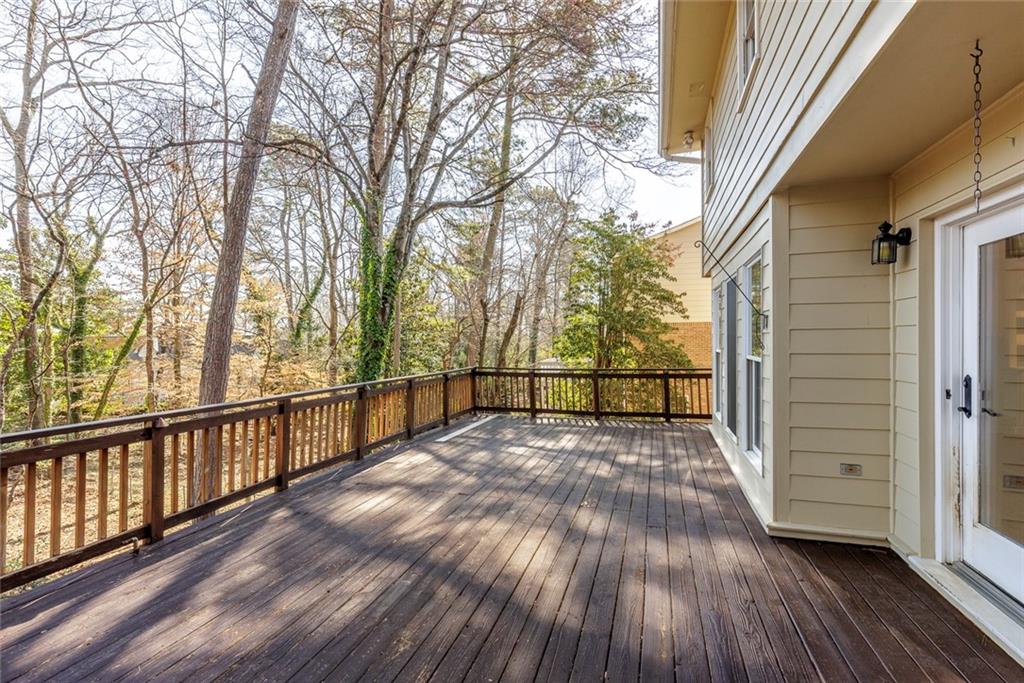 5385 Saffron Drive, Dunwoody, Georgia image 12