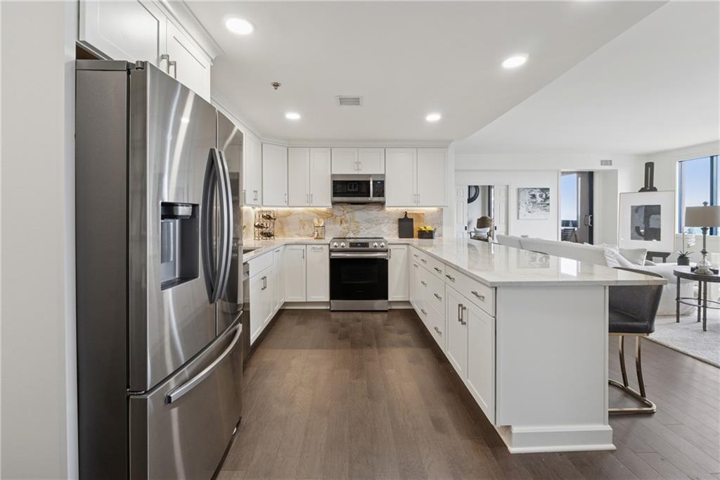75 14th Street NE 3820