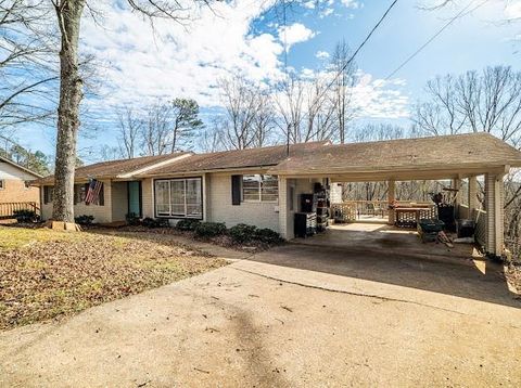 Homes For Sale - 2251 Skyline Drive<br/> Gainesville, GA 30501