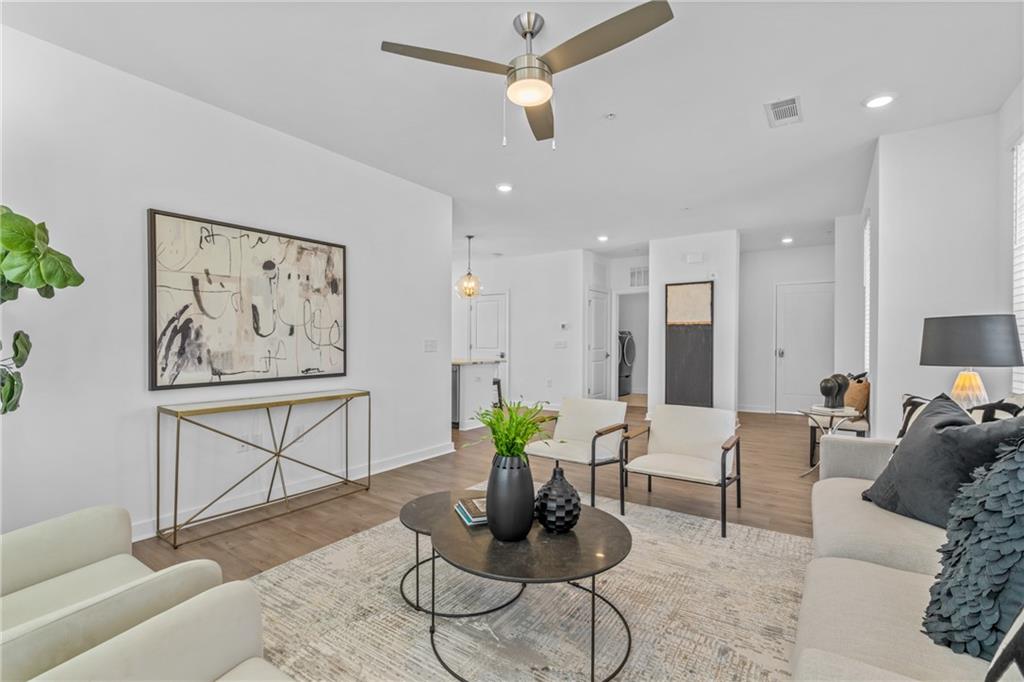 388 Pratt Drive 2113