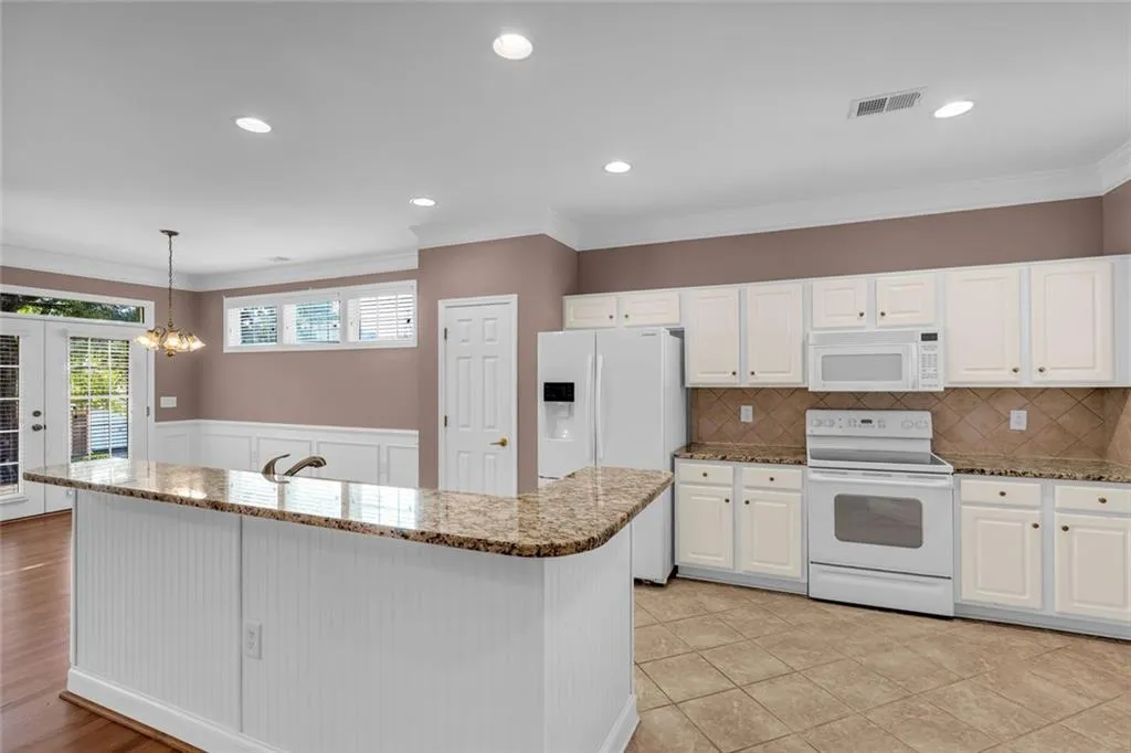 Cumming, Georgia 30041, United States, 3 Bedrooms Bedrooms, ,2 BathroomsBathrooms,Residential,Active,213592