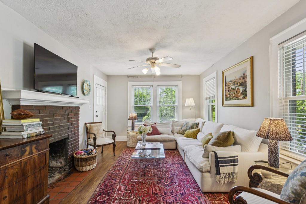 1936 Hallman Street NE