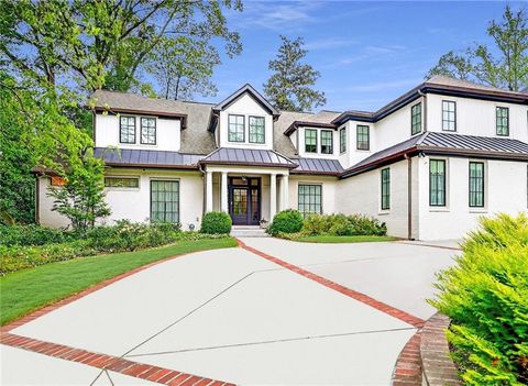 Photo of 3230 W Andrews Drive NW, Atlanta, GA 30305 (MLS # 7631112)