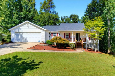 Homes For Sale - 8341 Jensen Trail<br/> Gainesville, GA 30506