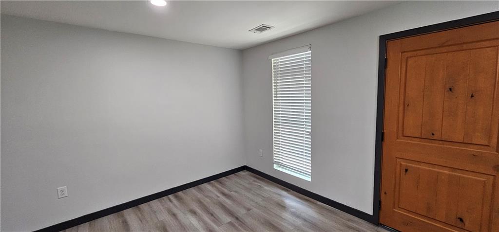 185 Glenrose Circle SW