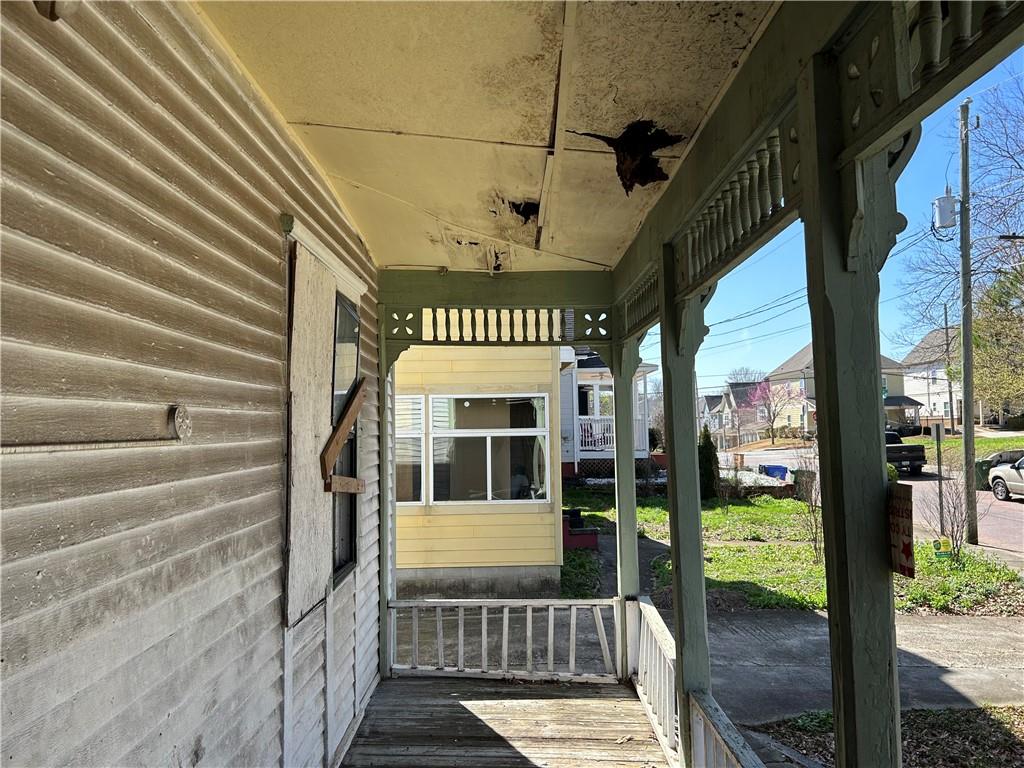 592 Formwalt Street SW