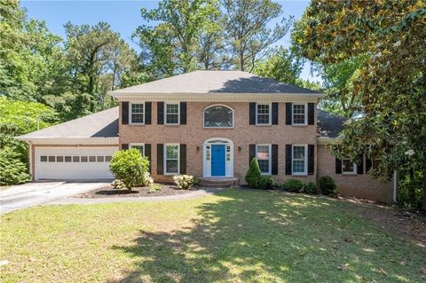 Homes For Sale - 2562 River Knoll Drive<br/> Lilburn, GA 30047