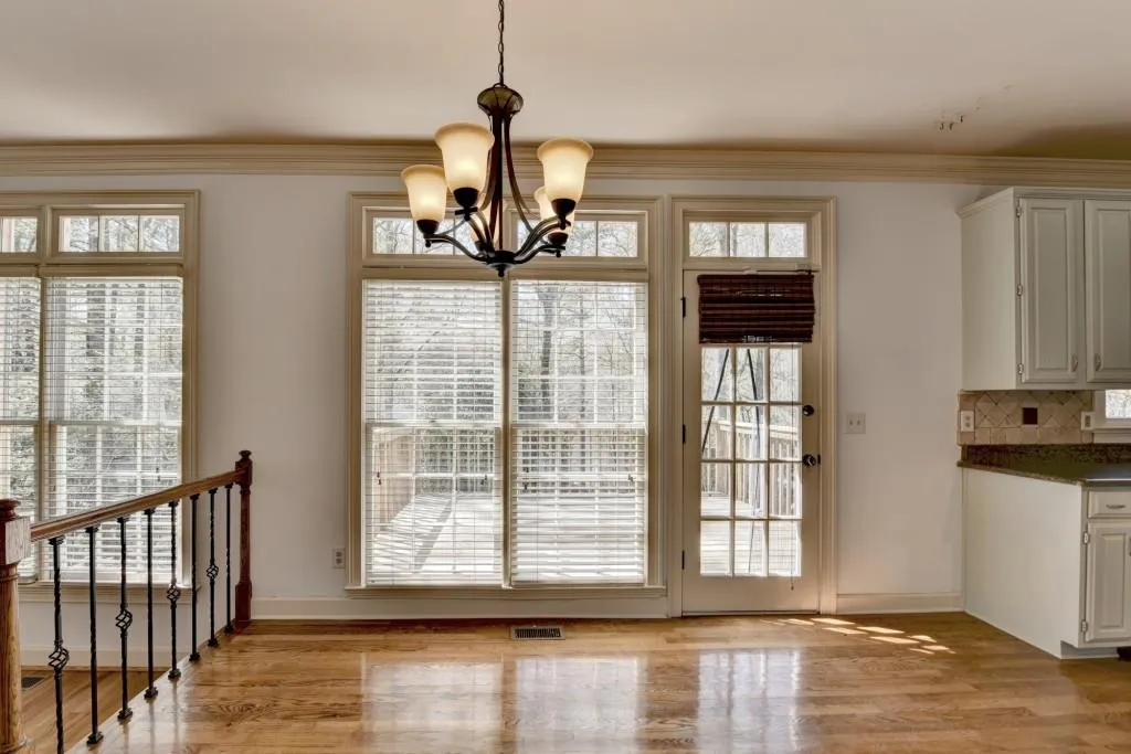 Alpharetta, Georgia 30005, United States, 4 Bedrooms Bedrooms, ,3 BathroomsBathrooms,Residential,Active,99444