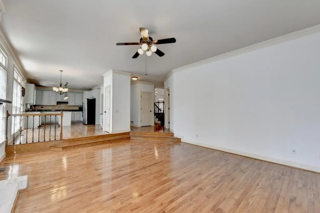 Alpharetta, Georgia 30005, United States, 4 Bedrooms Bedrooms, ,3 BathroomsBathrooms,Residential,Active,99444