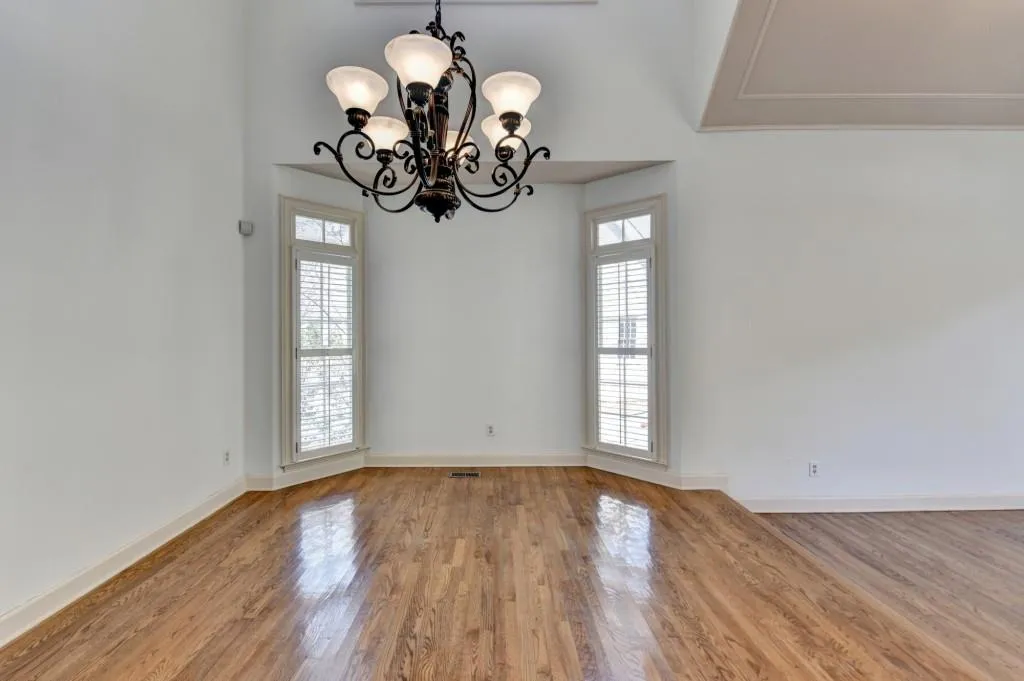 Alpharetta, Georgia 30005, United States, 4 Bedrooms Bedrooms, ,3 BathroomsBathrooms,Residential,Active,99444