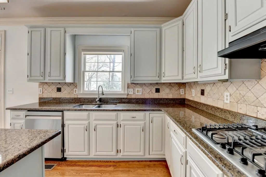 Alpharetta, Georgia 30005, United States, 4 Bedrooms Bedrooms, ,3 BathroomsBathrooms,Residential,Active,99444