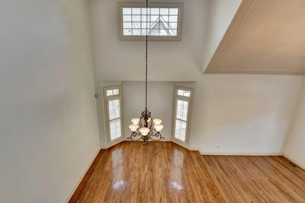 Alpharetta, Georgia 30005, United States, 4 Bedrooms Bedrooms, ,3 BathroomsBathrooms,Residential,Active,99444