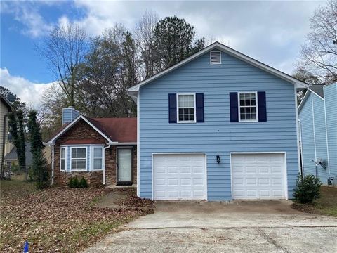Homes For Sale - 407 Sheppard Xing Court<br/> Stone Mountain, GA 30083