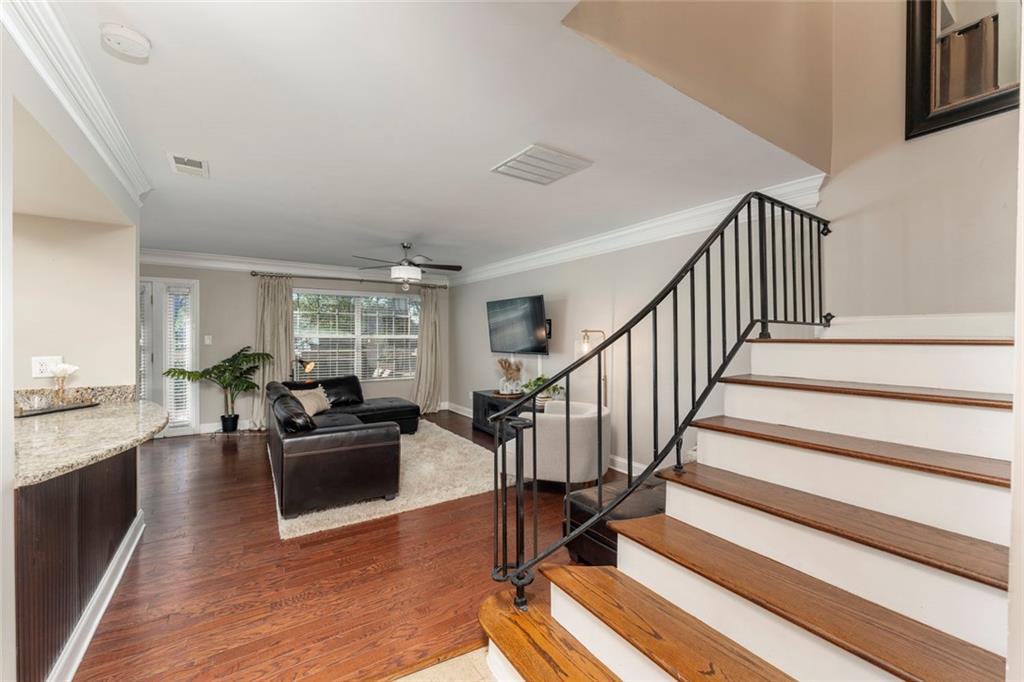 6980 Roswell Road D6