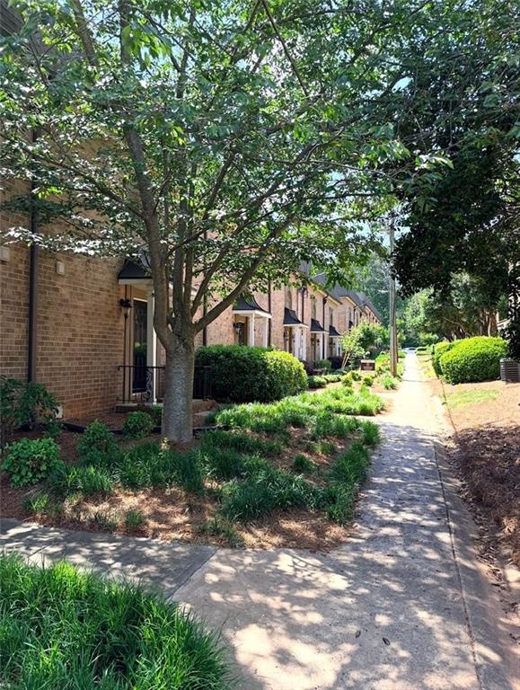 6980 Roswell Road D6