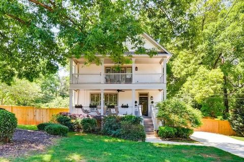 Photo of 2009 Delphine Drive, Decatur, GA 30032 (MLS # 7633447)