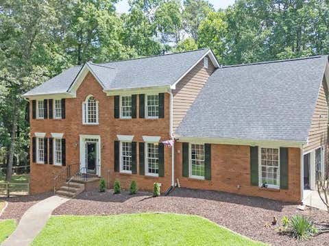 Homes For Sale - 10560 Haynes Bridge Road<br/> Alpharetta, GA 30022