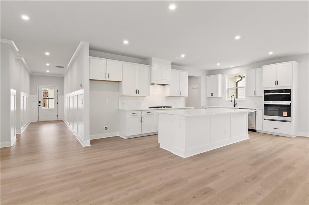 715 Crossroad Court