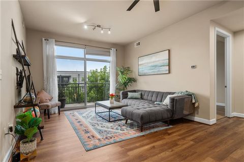 711 Cosmopolitan 517 Atlanta GA 30324