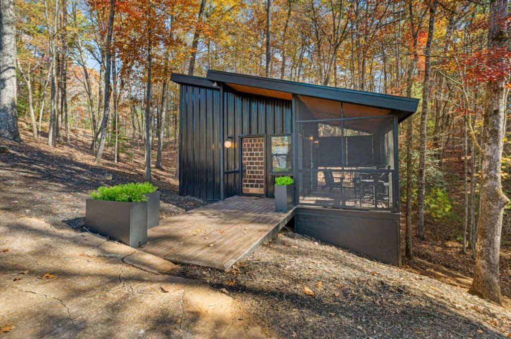 35 Dogwood Riverside Drive