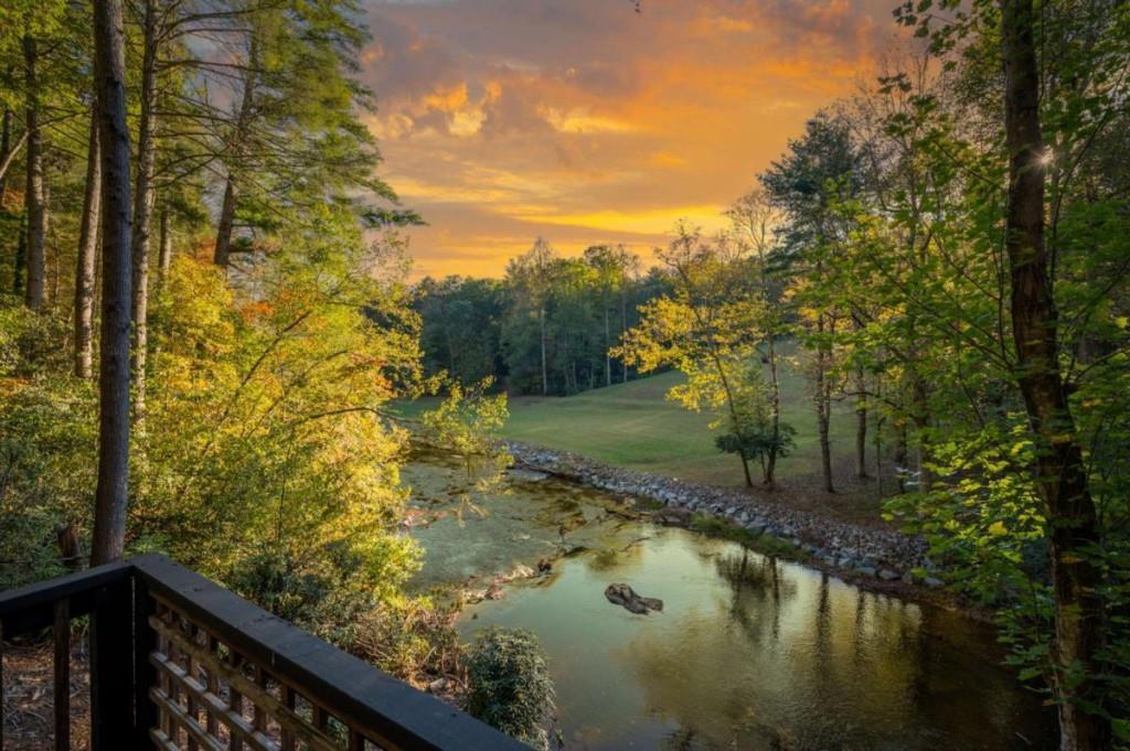 35 Dogwood Riverside Drive