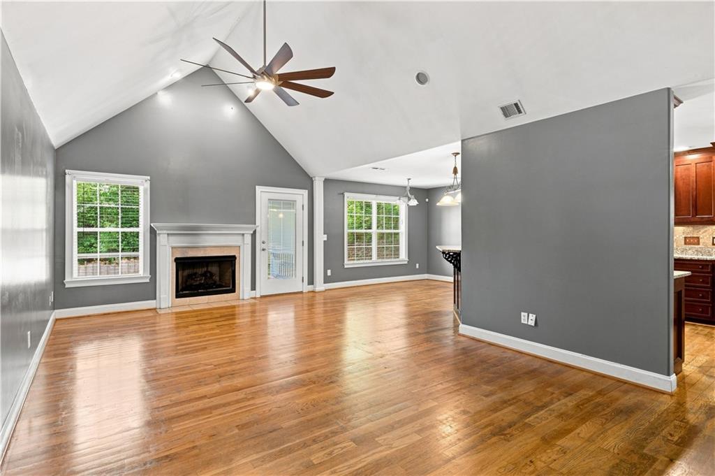 108 Thornwood Drive SW