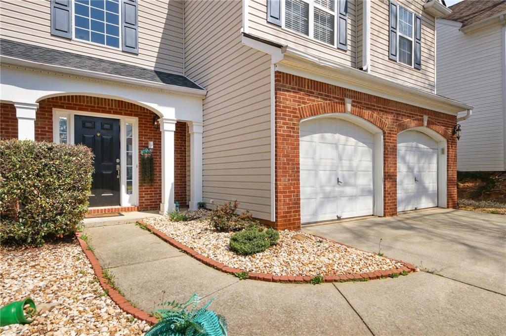 2880 Georgian Manor Drive