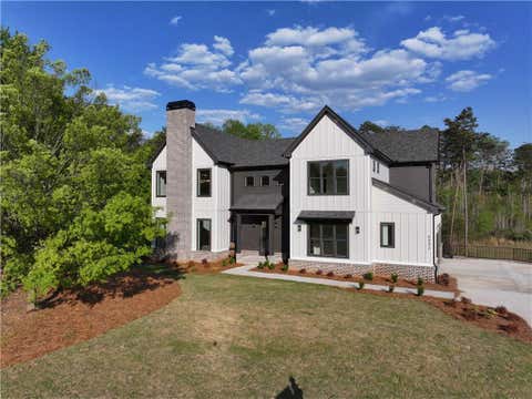 Homes For Sale - 6003 Bluewater Boulevard<br/> Gainesville, GA 30506