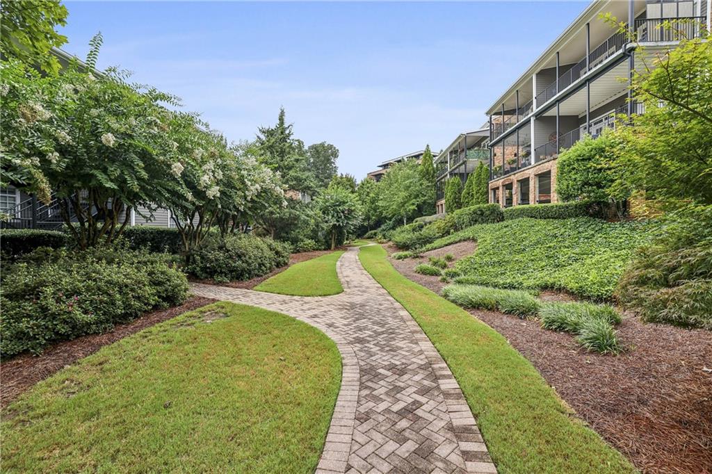 812 Creek View Lane