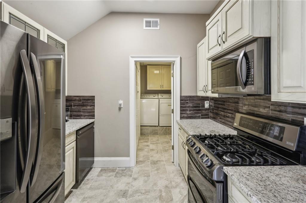 Atlanta Country Club - Residential