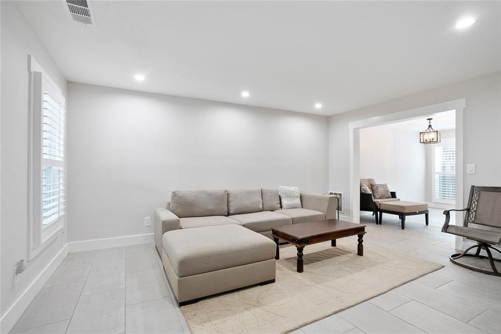 4167 Oakwood Way
